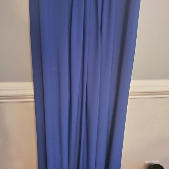 Formal gown - Picture 3 of 6